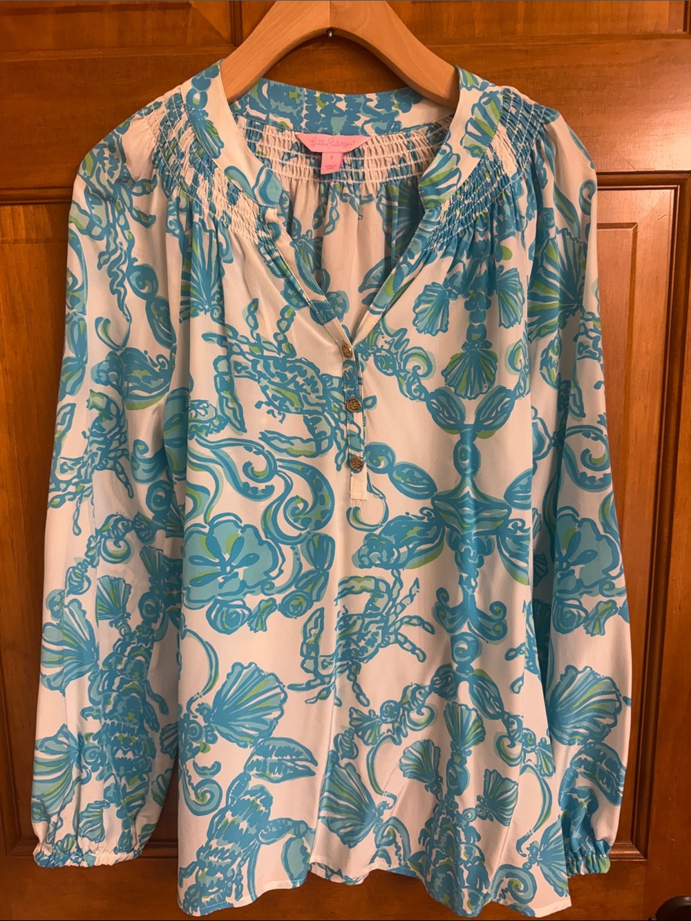 Great condition, Lilly Pulitzer Elsa Silk Top